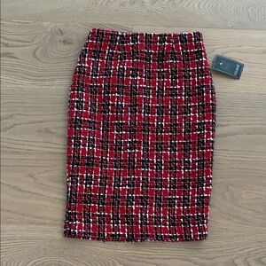 Femme de Carriere Plaid Pencil Skirt. Red, White and Black. EU 32. US 2. NWT.